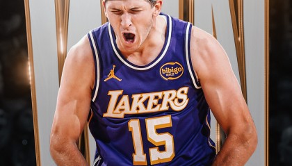 文班轰29+11+6仍无缘今日最佳！对不起，你碰到暴走的里夫斯了